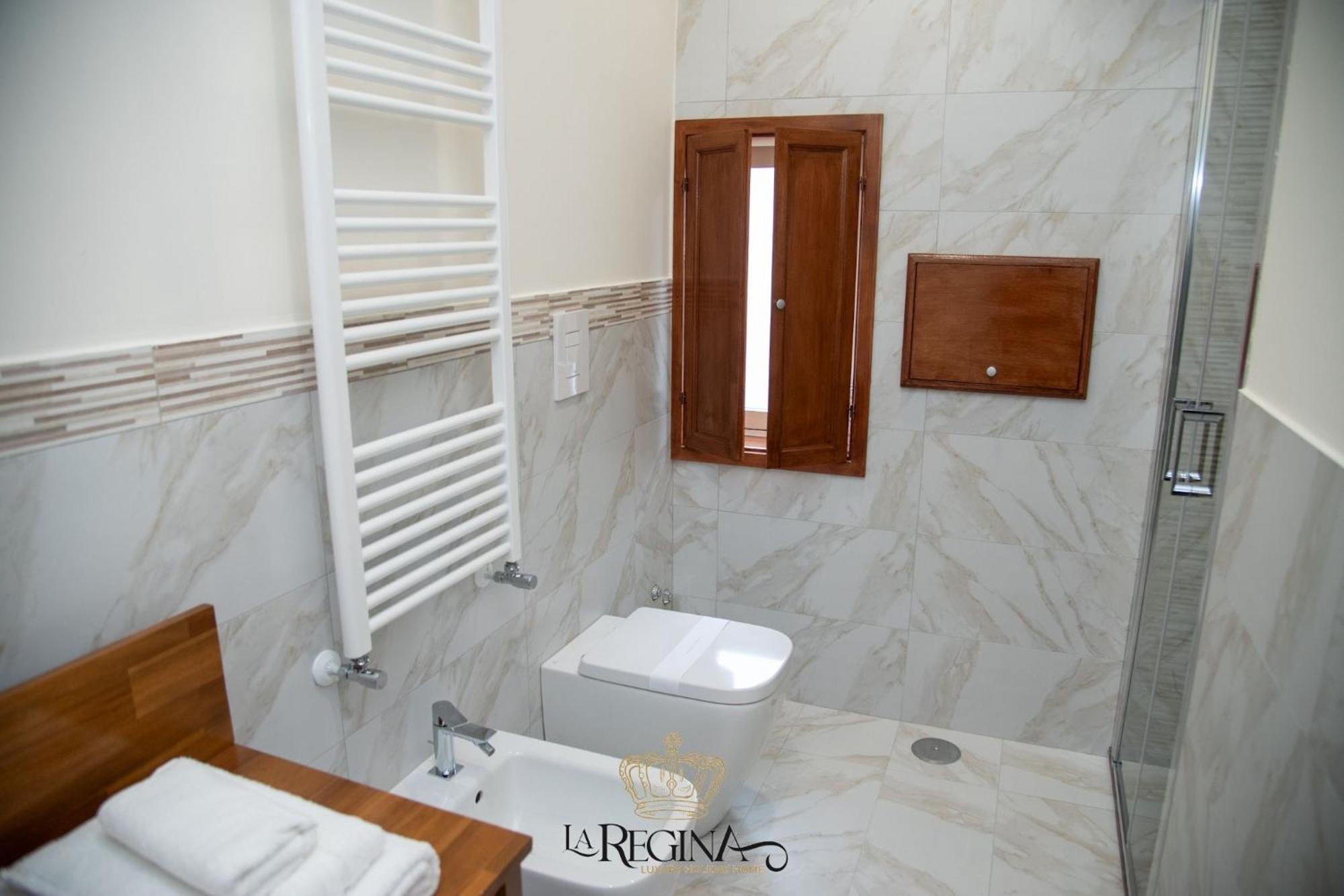 La Regina Luxury Holiday Home กาวา เด ตีร์เรนี ภายนอก รูปภาพ