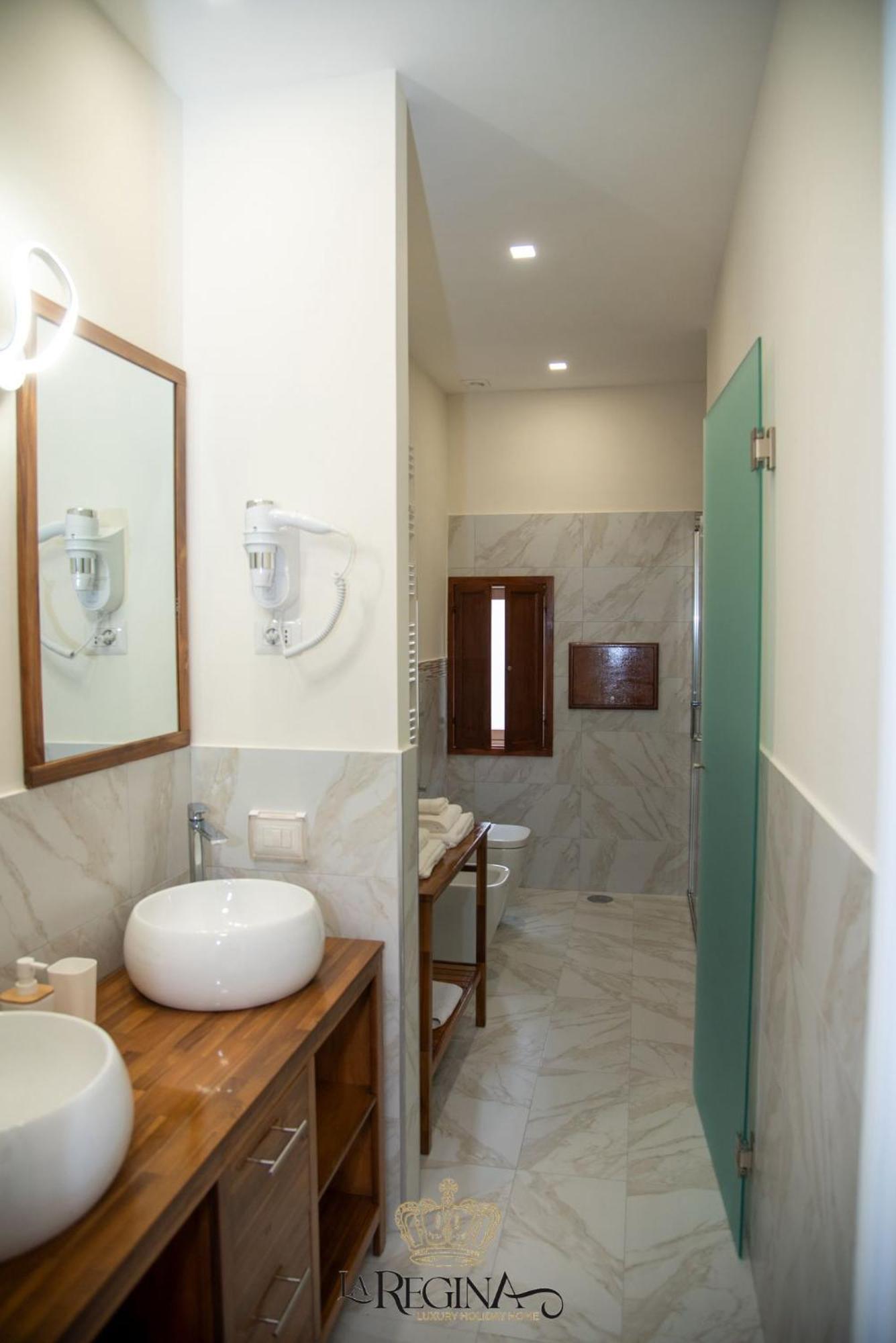 La Regina Luxury Holiday Home กาวา เด ตีร์เรนี ภายนอก รูปภาพ